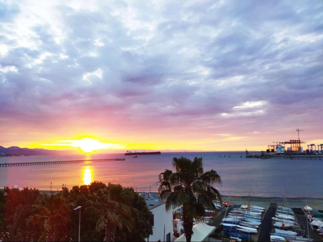 Apartamento Vado Sul Mare Vado Ligure Exterior foto